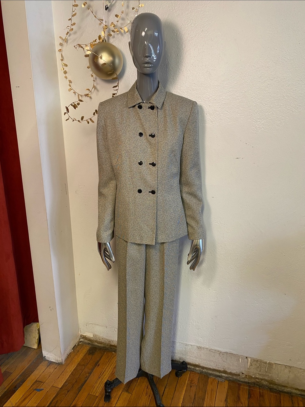 Larry Levine Vintage Suit, 8
